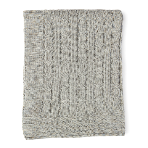 Cable Knit Blanket: Grey
